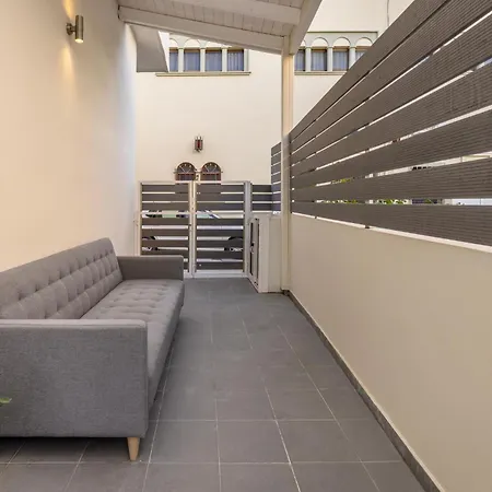 Rhodes Center Santa Mari *